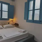 Astra Serifos Lejlighed *