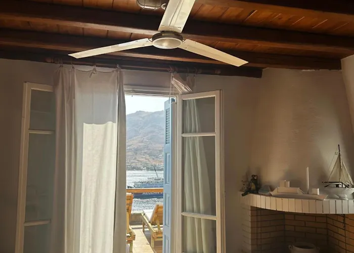 Astra Serifos Lägenhet *